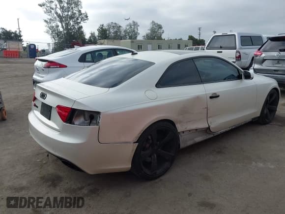 ✅ 2014 Audi RS 5 • VIN: WUAC6AFR7EA900731 • Lot: 42554819. Listed on IAAI with 112,433 mi. Free auction sales archive from the USA and detailed vehicle history report at DreamBid. Image 4.