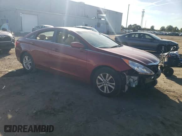 2013 Hyundai Sonata GLS z VIN 5NPEB4AC1DH774685, wystawiony jako Copart lot #84818585 z przebiegiem 77 614 mil mil oraz Szkoda całkowita • Salvage title. Historia ofert i sprzedaży dostępna na DreamBid. Obrazek 4.