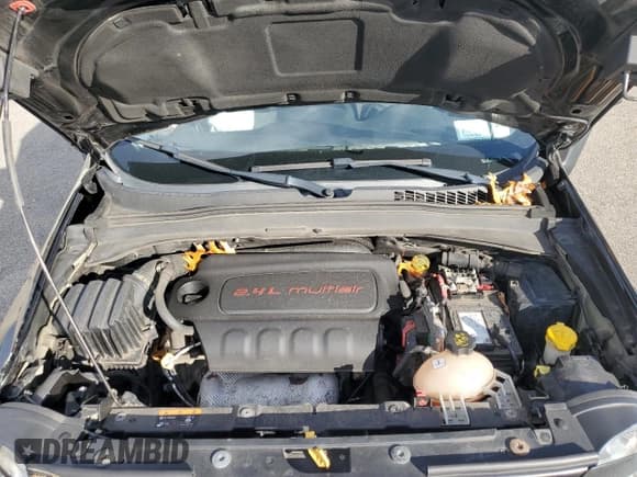 ✅ 2017 Jeep Renegade Latitude • VIN: ZACCJBBB1HPF76416 • Лот: 91389075. Опубликован ранее на Copart с пробегом 70 900 миль. Бесплатный доступ к архиву аукционных продаж из США и подробный отчёт об истории автомобиля на DreamBid. Изображение 12.