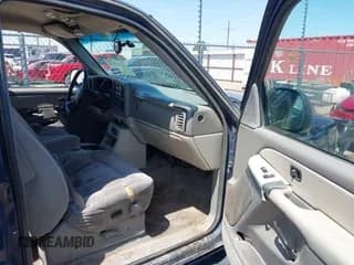 ✅ 2000 Chevrolet Suburban LS • VIN: 3GNEC16T1YG131974 • Лот: 41983971. Опубликован ранее на IAAI с пробегом 245 767 миль. Бесплатный доступ к архиву аукционных продаж из США и подробный отчёт об истории автомобиля на DreamBid. Изображение 5.