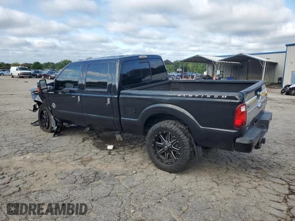 ✅ 2014 Ford F-250 XL • VIN: 1FT7W2BT2EEB74243 • Lot: 59986865. Listed on Copart with 194,574 mi. Free auction sales archive from the USA and detailed vehicle history report at DreamBid. Image 2.