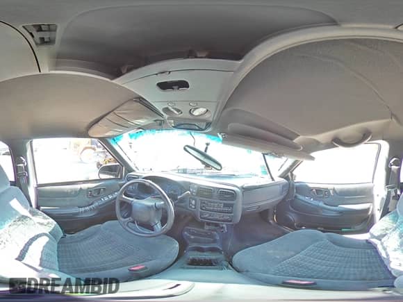 1999 Chevrolet Blazer LS z VIN 1GNDT13W9XK169082, wystawiony jako Copart lot #82568524 z przebiegiem 115 807 mil mil oraz Szkoda całkowita • Salvage title. Historia ofert i sprzedaży dostępna na DreamBid. Obrazek 14.