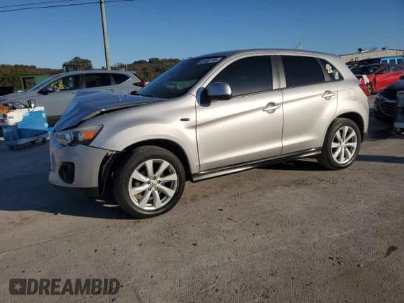 ✅ 2014 Mitsubishi Outlander ES • VIN: 4A4AR3AU5EE031860 • Lot: 91408185. Listed on Copart with 89,333 mi. Free auction sales archive from the USA and detailed vehicle history report at DreamBid. Image 1.