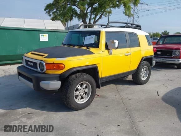 ✅ 2007 Toyota FJ Cruiser • VIN: JTEZU11F470009374 • Лот: 41851118. Опубликован ранее на IAAI с пробегом 385 818 миль. Бесплатный доступ к архиву аукционных продаж из США и подробный отчёт об истории автомобиля на DreamBid. Изображение 2.