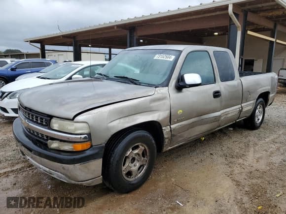 ✅ 2000 Chevrolet Silverado 1500 LS • VIN: 2GCEC19T1Y1389506 • Лот: 73152504. Опубликован ранее на Copart с пробегом Не указан. Бесплатный доступ к архиву аукционных продаж из США и подробный отчёт об истории автомобиля на DreamBid. Изображение 1.