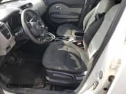 ✅ 2016 Kia Soul + • VIN: KNDJP3A53G7254816 • Лот: 90439665. Опубликован ранее на Copart с пробегом 50 449 миль. Бесплатный доступ к архиву аукционных продаж из США и подробный отчёт об истории автомобиля на DreamBid. Изображение 7.