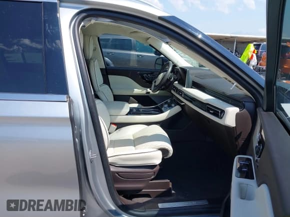 ✅ 2023 Lincoln Aviator Black Label • VIN: 5LM5J9XC1PGL26469 • Лот: 42347331. Опубликован ранее на IAAI с пробегом 10 519 миль. Бесплатный доступ к архиву аукционных продаж из США и подробный отчёт об истории автомобиля на DreamBid. Изображение 5.