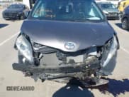 ✅ 2017 Toyota Sienna XLE • VIN: 5TDDZ3DC2HS153596 • Лот: 43342973. Опубликован ранее на IAAI с пробегом 94 055 миль. Бесплатный доступ к архиву аукционных продаж из США и подробный отчёт об истории автомобиля на DreamBid. Изображение 12.