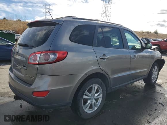 ✅ 2011 Hyundai Santa Fe SE • VIN: 5XYZHDAG5BG031471 • Lot: 79471314. Listed on Copart with 151,203 mi. Free auction sales archive from the USA and detailed vehicle history report at DreamBid. Image 3.