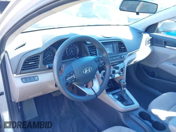 ✅ 2019 Hyundai Elantra SE • VIN: 5NPD74LF4KH449031 • Lot: 43427089. Listed on IAAI with 88,127 mi. Free auction sales archive from the USA and detailed vehicle history report at DreamBid. Image 17.
