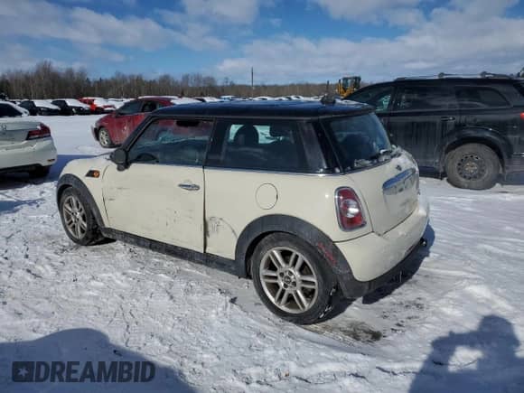 2011 MINI Hardtop with VIN WMWSU3C55BTX95535, listed as a Copart auction lot 44183835 with 105,491 mi miles and Clean title. Bid and sale history available at DreamBid. Image 2.