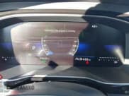 ✅ 2024 Volkswagen Jetta SE • VIN: 3VWEM7BU6RM032624 • Lot: 43857398. Wystawiony na IAAI z przebiegiem 45 420 mil. Bezpłatny archiwum sprzedaży aukcyjnych z USA i szczegółowy raport historii pojazdu na DreamBid. Zdjęcie 7.