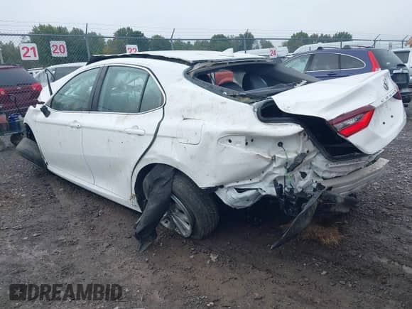 2022 Toyota Camry LE с VIN 4T1C11BK2NU072800, выставлен на аукционе IAAI как лот 43281636 с пробегом 21 979 миль миль и . История ставок и продаж доступна на DreamBid. Изображение 3.