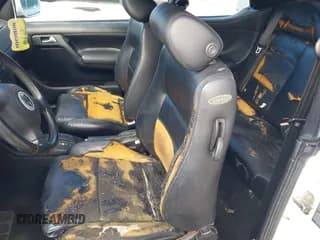 ✅ 2002 Volkswagen Cabriolet GLX • VIN: 3VWDC21V82M803053 • Lot: 41658697. Wystawiony na IAAI z przebiegiem 83 615 mil. Bezpłatny archiwum sprzedaży aukcyjnych z USA i szczegółowy raport historii pojazdu na DreamBid. Zdjęcie 6.