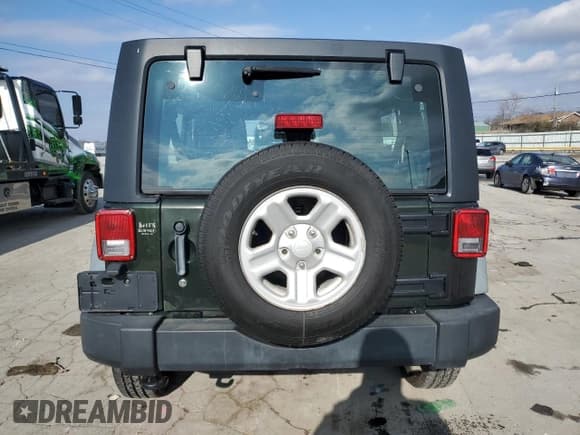 ✅ 2011 Jeep Wrangler Unlimited Sport • VIN: 1J4BZ3H12BL610765 • Lot: 88288095. Wystawiony na Copart z przebiegiem 224 206 mil. Bezpłatny archiwum sprzedaży aukcyjnych z USA i szczegółowy raport historii pojazdu na DreamBid. Zdjęcie 6.