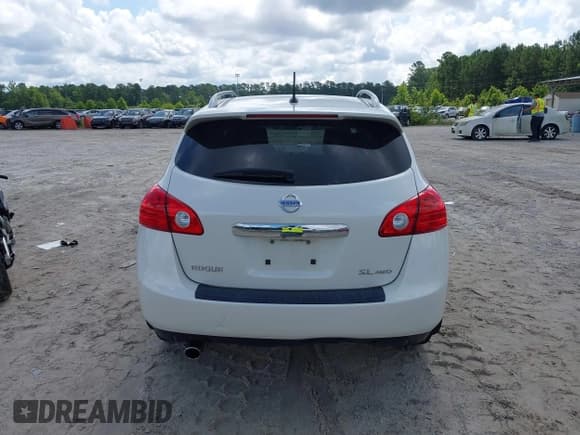 ✅ 2013 Nissan Rogue S • VIN: JN8AS5MV2DW641210 • Lot: 42502292. Wystawiony na IAAI z przebiegiem 126 993 mil. Bezpłatny archiwum sprzedaży aukcyjnych z USA i szczegółowy raport historii pojazdu na DreamBid. Zdjęcie 13.