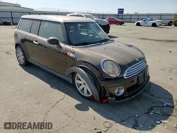 ✅ 2008 MINI Clubman • VIN: WMWML33508TJ46178 • Lot: 68038465. Listed on Copart with 162,812 mi. Free auction sales archive from the USA and detailed vehicle history report at DreamBid. Image 13.