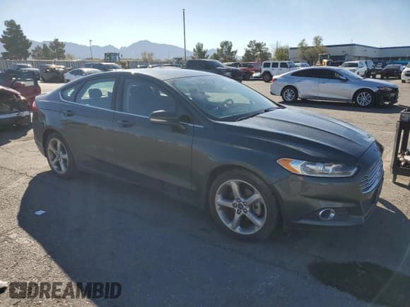 ✅ 2015 Ford Fusion SE • VIN: 3FA6P0HD4FR244407 • Lot: 82591085. Wystawiony na Copart z przebiegiem 124 592 mil. Bezpłatny archiwum sprzedaży aukcyjnych z USA i szczegółowy raport historii pojazdu na DreamBid. Zdjęcie 4.