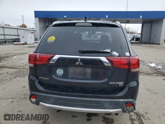 ✅ 2018 Mitsubishi Outlander SE • VIN: JA4AD3A34JZ048675 • Lot: 91976715. Wystawiony na Copart z przebiegiem 74 245 mil. Bezpłatny archiwum sprzedaży aukcyjnych z USA i szczegółowy raport historii pojazdu na DreamBid. Zdjęcie 6.