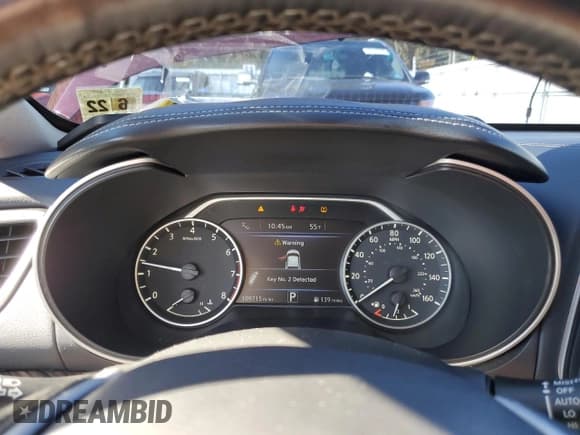 ✅ 2017 Nissan Maxima Platinum • VIN: 1N4AA6AP3HC392911 • Lot: 82692205. Listed on Copart with 109,715 mi. Free auction sales archive from the USA and detailed vehicle history report at DreamBid. Image 9.