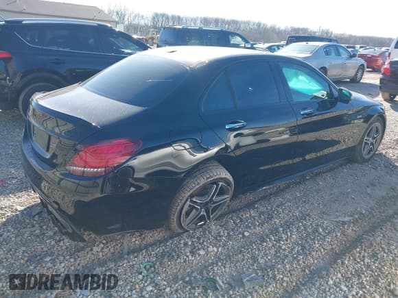 ✅ 2019 Mercedes-Benz C 43 AMG • VIN: 55SWF6EB1KU285333 • Lot: 41585655. Wystawiony na IAAI z przebiegiem 61 180 mil. Bezpłatny archiwum sprzedaży aukcyjnych z USA i szczegółowy raport historii pojazdu na DreamBid. Zdjęcie 4.