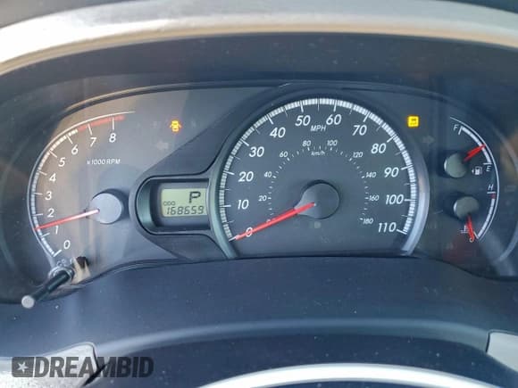 ✅ 2011 Toyota Sienna • VIN: 5TDZK3DC8BS012226 • Лот: 93187155. Опубликован ранее на Copart с пробегом 168 659 миль. Бесплатный доступ к архиву аукционных продаж из США и подробный отчёт об истории автомобиля на DreamBid. Изображение 9.