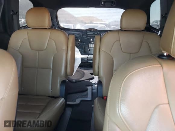 ✅ 2021 Kia Telluride SX • VIN: 5XYP5DHC8MG103835 • Lot: 70201105. Wystawiony na Copart z przebiegiem 80 008 mil. Bezpłatny archiwum sprzedaży aukcyjnych z USA i szczegółowy raport historii pojazdu na DreamBid. Zdjęcie 10.