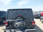 ✅ 2022 Jeep Wrangler Unlimited Sport S • VIN: 1C4HJXDG5NW180130 • Lot: 41772922. Listed on IAAI with 47,625 mi. Free auction sales archive from the USA and detailed vehicle history report at DreamBid. Image 16.