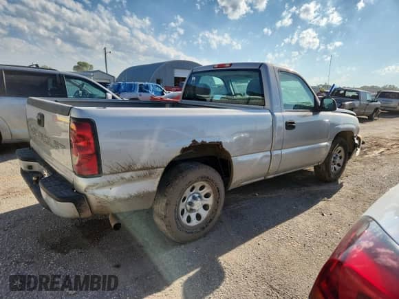 2007 Chevrolet Silverado 1500 Work Truck with VIN 3GCEC14VX7G192011, listed as a Copart auction lot 62880815 with Not provided miles and Salvage title. Bid and sale history available at DreamBid. Image 3.
