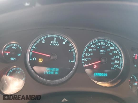 ✅ 2007 Chevrolet Tahoe LS • VIN: 1GNFC13C77R326520 • Lot: 93914315. Wystawiony na Copart z przebiegiem 176 545 mil. Bezpłatny archiwum sprzedaży aukcyjnych z USA i szczegółowy raport historii pojazdu na DreamBid. Zdjęcie 9.