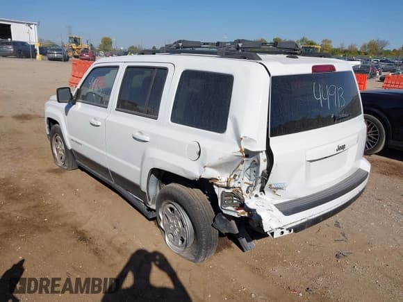 ✅ 2016 Jeep Patriot Sport SE • VIN: 1C4NJPBA8GD575435 • Lot: 40553382. Listed on IAAI with 187,685 mi. Free auction sales archive from the USA and detailed vehicle history report at DreamBid. Image 3.
