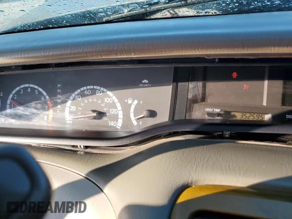 ✅ 2000 Toyota Avalon XL • VIN: 4T1BF28B8YU089437 • Лот: 93551635. Опубликован ранее на Copart с пробегом 352 595 миль. Бесплатный доступ к архиву аукционных продаж из США и подробный отчёт об истории автомобиля на DreamBid. Изображение 9.