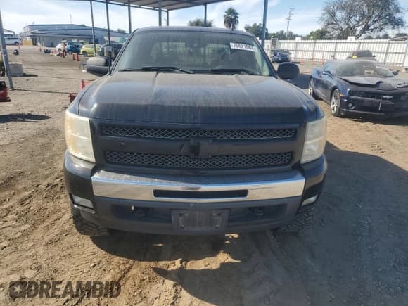 ✅ 2011 Chevrolet Silverado 1500 Xtra Fuel Economy • VIN: 3GCPCSE39BG240859 • Lot: 76621064. Listed on Copart with 155,431 mi. Free auction sales archive from the USA and detailed vehicle history report at DreamBid. Image 5.