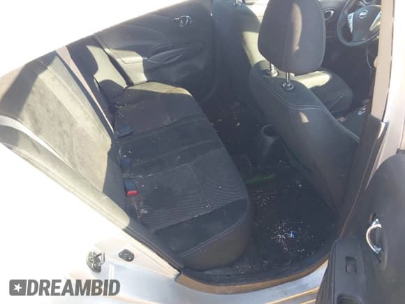 ✅ 2019 Nissan Versa SV • VIN: 3N1CN7AP8KL828700 • Lot: 43390610. Listed on IAAI with 104,145 mi. Free auction sales archive from the USA and detailed vehicle history report at DreamBid. Image 8.