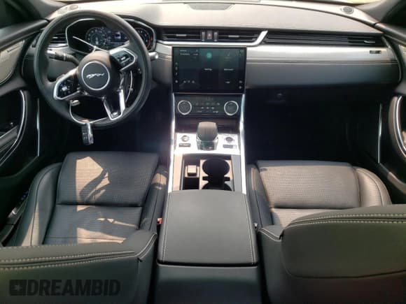 ✅ 2021 Jaguar XF R-Dynamic SE • VIN: SAJBL4GX3MCY88985 • Lot: 62696523. Wystawiony na Copart z przebiegiem 12 160 mil. Bezpłatny archiwum sprzedaży aukcyjnych z USA i szczegółowy raport historii pojazdu na DreamBid. Zdjęcie 8.