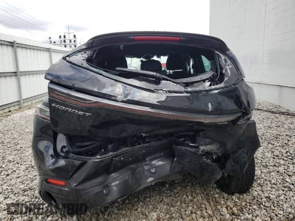 2024 Dodge Hornet R/T z VIN ZACPDFCW7R3A28835, wystawiony jako Copart lot #55566995 z przebiegiem 28 681 mil mil oraz Nie do naprawy • Non repairable. Historia ofert i sprzedaży dostępna na DreamBid. Obrazek 6.