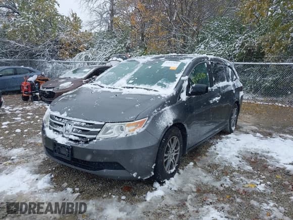 ✅ 2013 Honda Odyssey EX-L • VIN: 5FNRL5H67DB023030 • Lot: 43647896. Listed on IAAI with 226,670 mi. Free auction sales archive from the USA and detailed vehicle history report at DreamBid. Image 18.