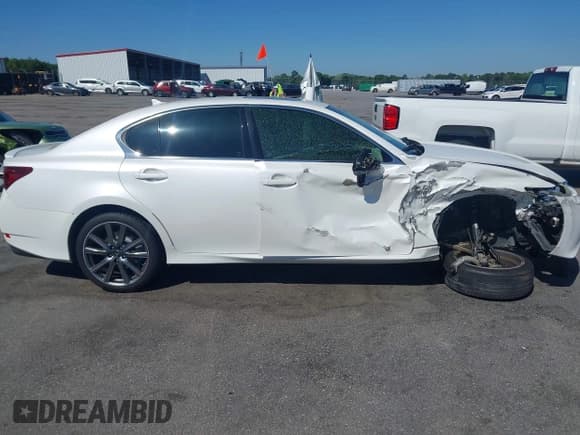 ✅ 2013 Lexus GS 350 • VIN: JTHBE1BL5D5022218 • Lot: 42114895. Wystawiony na IAAI z przebiegiem 237 344 mil. Bezpłatny archiwum sprzedaży aukcyjnych z USA i szczegółowy raport historii pojazdu na DreamBid. Zdjęcie 13.