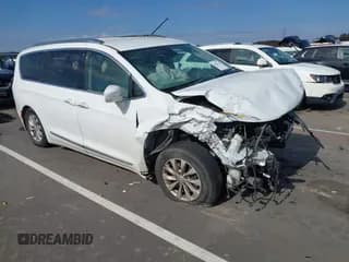 ✅ 2018 Chrysler Pacifica Touring L • VIN: 2C4RC1BG6JR204050 • Lot: 43655116. Wystawiony na IAAI z przebiegiem Nie podano. Bezpłatny archiwum sprzedaży aukcyjnych z USA i szczegółowy raport historii pojazdu na DreamBid. Zdjęcie 1.