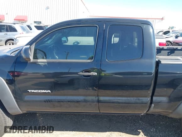 ✅ 2013 Toyota Tacoma PreRunner • VIN: 5TFTU4GN8DX036526 • Лот: 43621266. Опубликован ранее на IAAI с пробегом 236 810 миль. Бесплатный доступ к архиву аукционных продаж из США и подробный отчёт об истории автомобиля на DreamBid. Изображение 14.