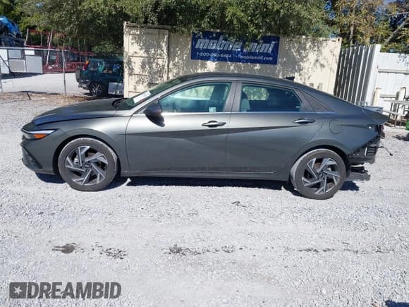 ✅ 2025 Hyundai Elantra SEL Convenience • VIN: KMHLS4DG9SU935756 • Lot: 43623411. Wystawiony na IAAI z przebiegiem 16 630 mil. Bezpłatny archiwum sprzedaży aukcyjnych z USA i szczegółowy raport historii pojazdu na DreamBid. Zdjęcie 15.