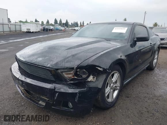 ✅ 2012 Ford Mustang Premium • VIN: 1ZVBP8AM4C5222131 • Lot: 43519035. Listed on IAAI with 124,983 mi. Free auction sales archive from the USA and detailed vehicle history report at DreamBid. Image 18.