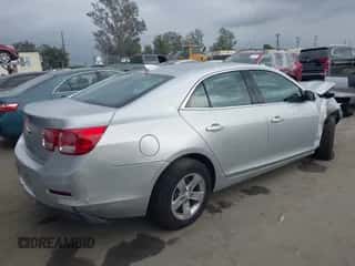 2016 Chevrolet Malibu LT z VIN 1G11C5SA2GF121773, wystawiony jako IAAI lot #43301466 z przebiegiem 100 398 mil mil oraz . Historia ofert i sprzedaży dostępna na DreamBid. Obrazek 4.