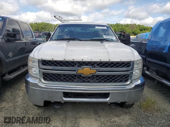 ✅ 2014 Chevrolet Silverado 2500HD Work Truck • VIN: 1GB0CVCG7EF163198 • Lot: 60953344. Listed on Copart with 239,433 mi. Free auction sales archive from the USA and detailed vehicle history report at DreamBid. Image 5.