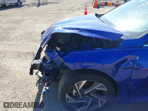 ✅ 2024 Hyundai Elantra SEL • VIN: KMHLS4DG3RU769454 • Lot: 41838085. Wystawiony na IAAI z przebiegiem 11 520 mil. Bezpłatny archiwum sprzedaży aukcyjnych z USA i szczegółowy raport historii pojazdu na DreamBid. Zdjęcie 16.