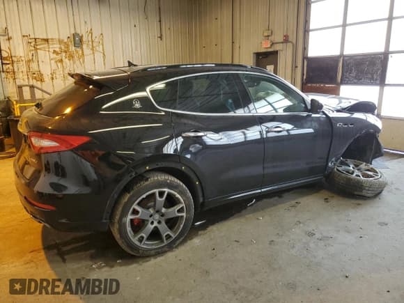 ✅ 2017 Maserati Levante • VIN: ZN661XUS8HX228440 • Лот: 44759484. Опубликован ранее на Copart с пробегом Не указан. Бесплатный доступ к архиву аукционных продаж из США и подробный отчёт об истории автомобиля на DreamBid. Изображение 3.