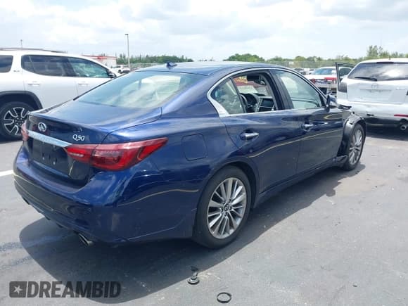 ✅ 2024 Infiniti Q50 Luxe • VIN: JN1EV7BP6RM600962 • Lot: 42856179. Listed on IAAI with 8,088 mi. Free auction sales archive from the USA and detailed vehicle history report at DreamBid. Image 4.