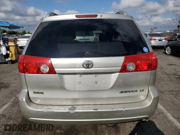 2009 Toyota Sienna CE z VIN 5TDZK23C59S240562, wystawiony jako Copart lot #80334285 z przebiegiem 192 320 mil mil oraz Szkoda całkowita • Salvage title. Historia ofert i sprzedaży dostępna na DreamBid. Obrazek 6.