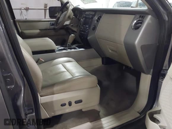 ✅ 2014 Ford Expedition Limited • VIN: 1FMJU1K52EEF37353 • Лот: 41731188. Опубликован ранее на IAAI с пробегом 186 734 миль. Бесплатный доступ к архиву аукционных продаж из США и подробный отчёт об истории автомобиля на DreamBid. Изображение 5.