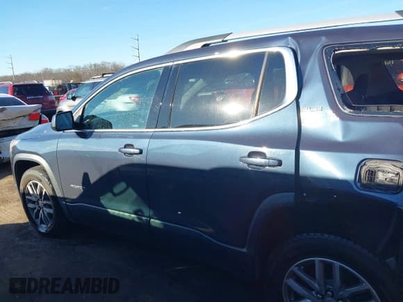 ✅ 2018 GMC Acadia SLE • VIN: 1GKKNLLS6JZ185715 • Lot: 41203608. Wystawiony na IAAI z przebiegiem 106 913 mil. Bezpłatny archiwum sprzedaży aukcyjnych z USA i szczegółowy raport historii pojazdu na DreamBid. Zdjęcie 14.